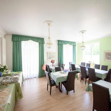 Und Appartementhaus Rheden 3*