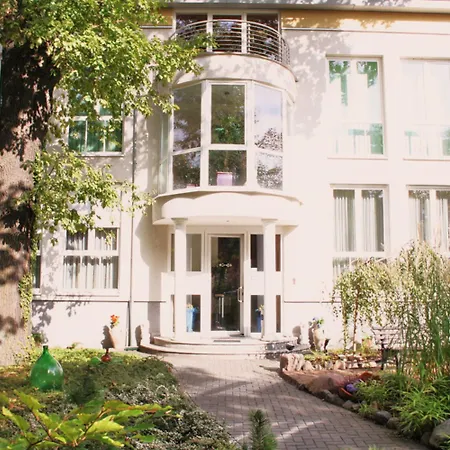 Und Appartementhaus Rheden