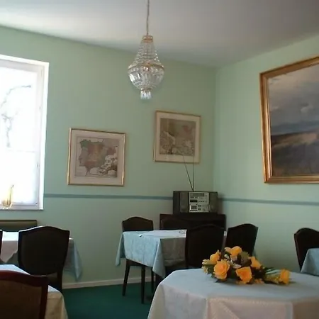 아파트호텔 Und Appartementhaus Rheden