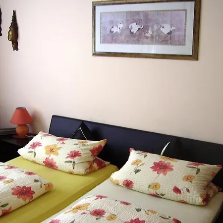 Und Appartementhaus Rheden 아파트호텔 3*