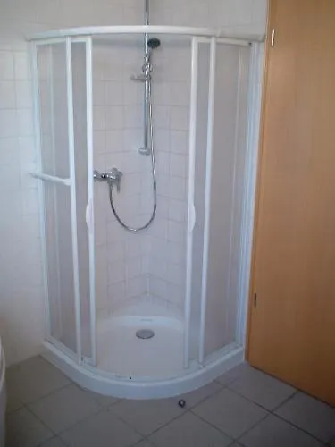 Und Appartementhaus Rheden شقة فندقية